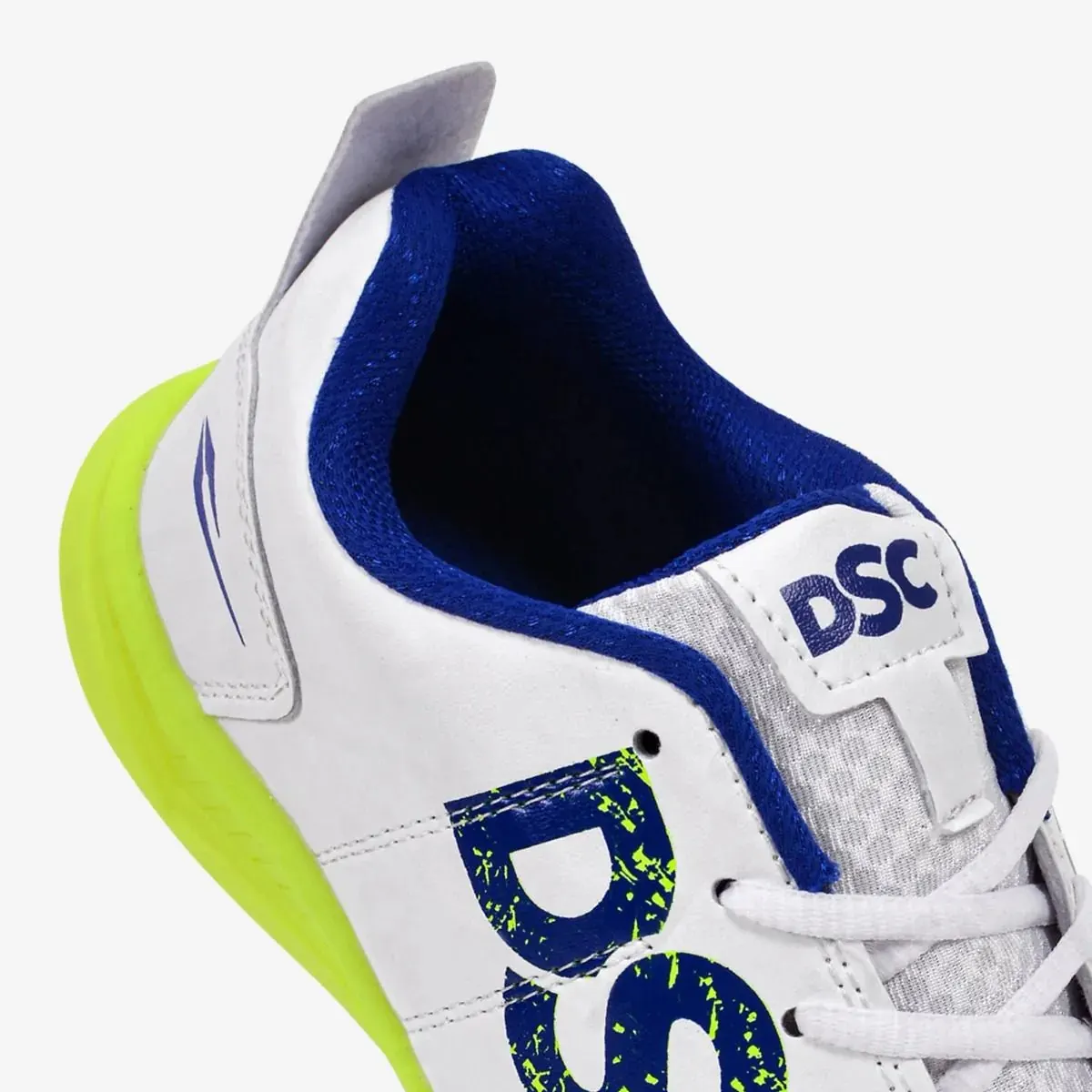 DSC Beamer Cricket Shoes